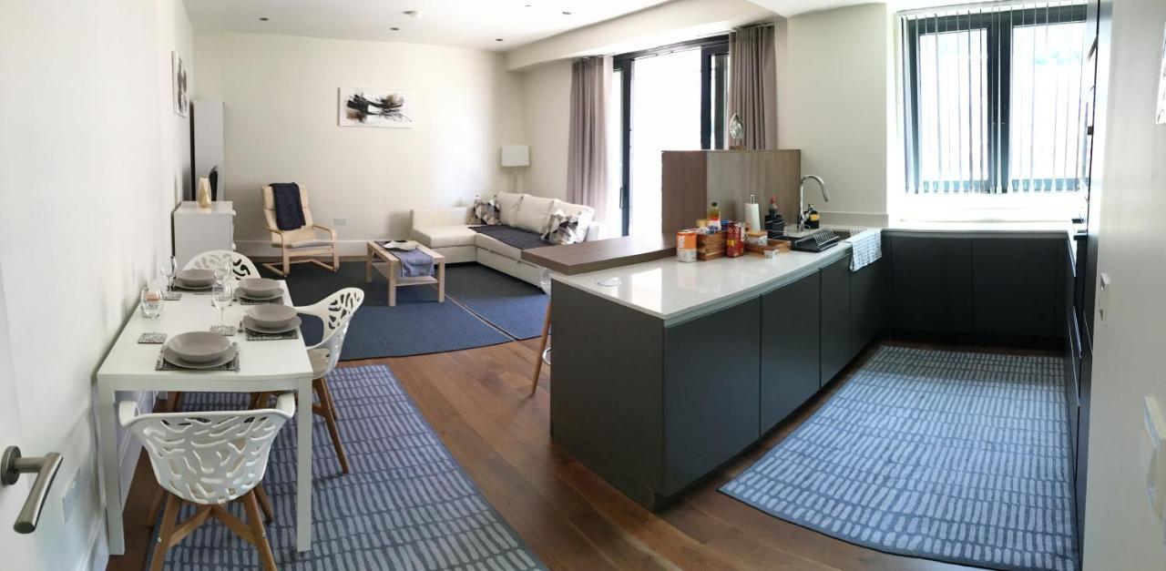 Luxurious Central Apartment With Pool Гибралтар Экстерьер фото